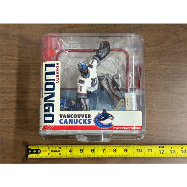 McFarlane's NHL Sports Picks Series 15 – Roberto Luongo
