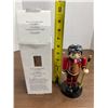 Image 1 : NHL Calgary Flames Nutcracker Figurine