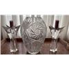Image 4 : Crystal Cut Glass Vase With Pair Of Star-Shaped Crystal Candle Holders