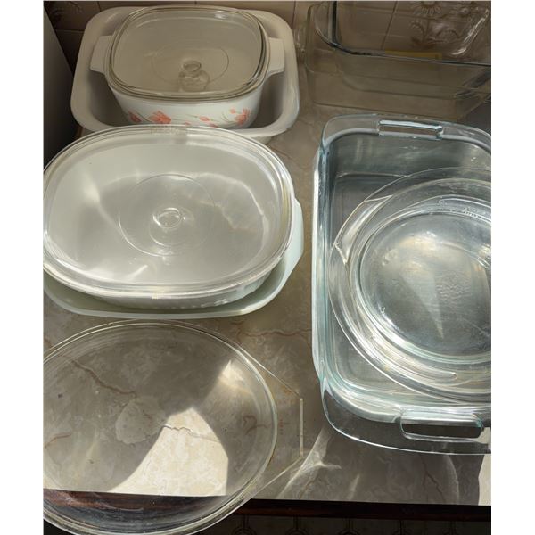 Glass and Ceramic Bakeware Lot With Lids and Handles, 7 Pieces