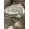 Image 3 : Glass and Ceramic Bakeware Lot With Lids and Handles, 7 Pieces