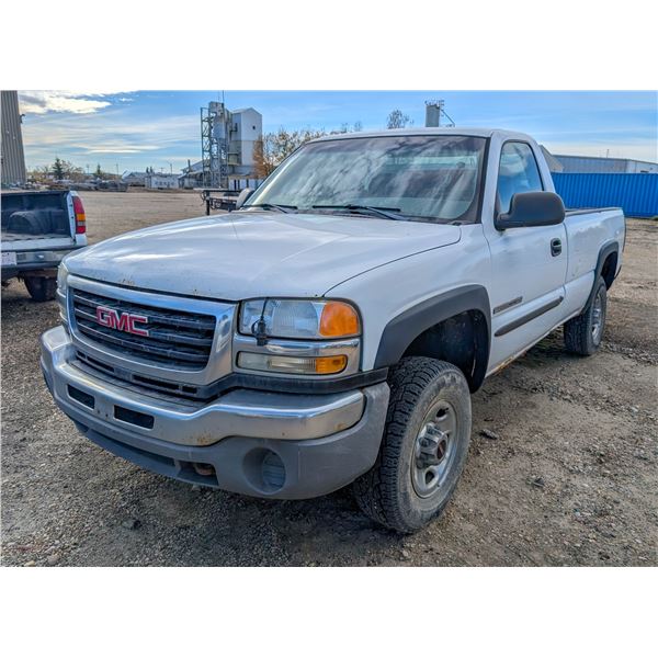 2006 GMC SIERRA 2500HD REG CAB LONG BOX