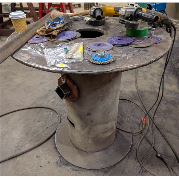 CUSTOM STEEL ROUND WORKTABLE 36" X 36"