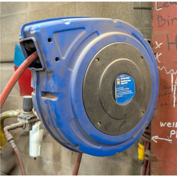 WALL MOUNTED AIR HOSE REEL