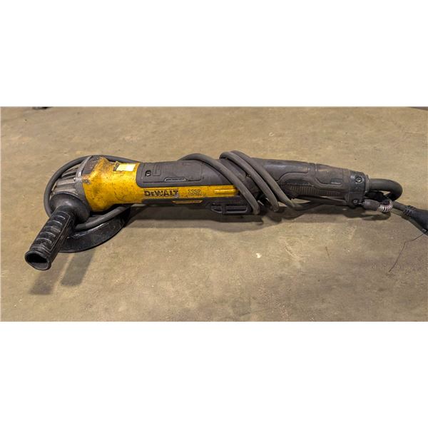 DEWALT DWE43265N ANGLE GRINDER