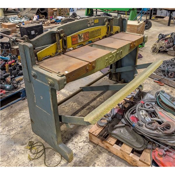 PEXTO 152K 52" MANUAL KICK SHEAR