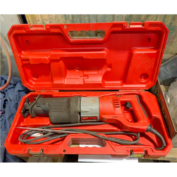 MILWAUKEE CORDED SAWZALL RECIPROCATING SAW IN CASE