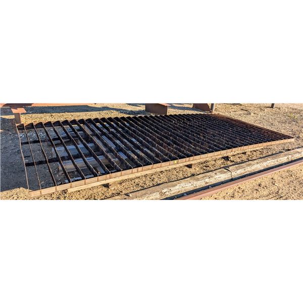USED PLASMA CUTTER CUTTING BED, LIKELY FROM