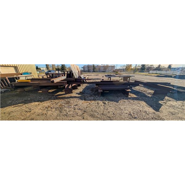 LARGE LOT OF ASSORTED I-BEAMS AND 5 I-BEAM STANDS
