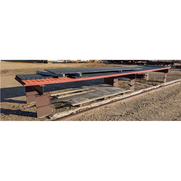 3 SMALL I-BEAM STANDS W/ METAL GRATE CONTENTS