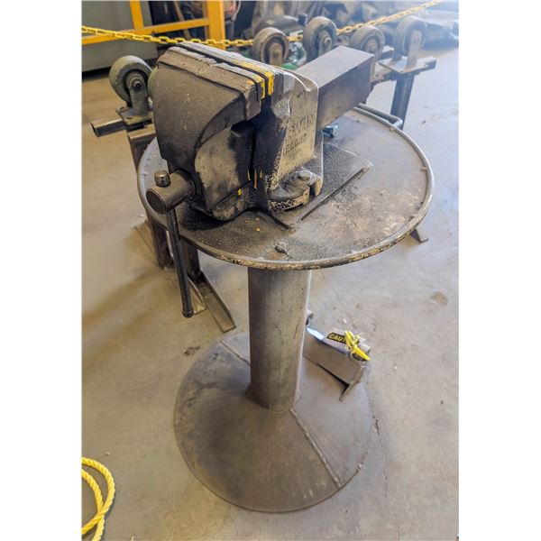 IRWIN 6" VISE WITH STAND