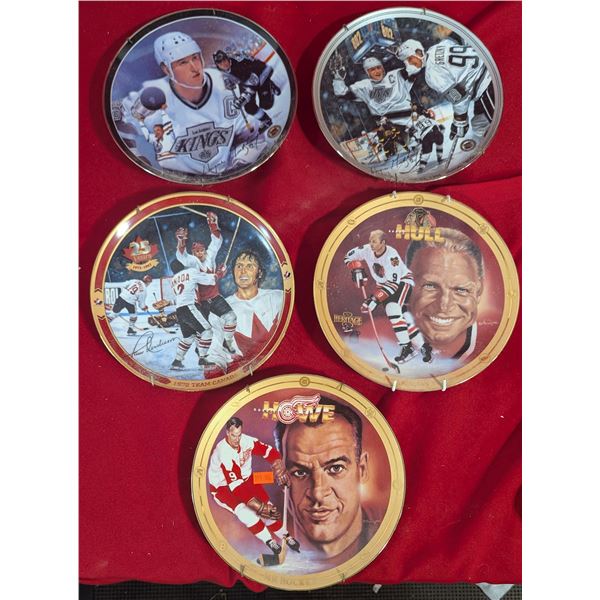 Hockey Collector Plate Lot - Wayne Gretzky, Bobby Hull, Gordie Howe & 1972 Team Canada