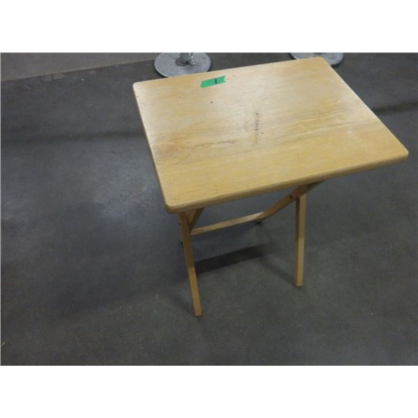 UNCLAIMED STORAGE:  FOLDING TABLE