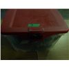 Image 4 : UNCLAIMED STORAGE:  2 CU FT RUBBERMAID TOTE & LID C/W ASSORTED SEWING MATERIAL