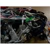 Image 1 : UNCLAIMED STORAGE:  1 CU FT RUBBERMAID TOTE & LID C/W ASSORTED SEWING MATERIAL