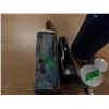Image 4 : CRANK FLASH LIGHT, THERMOS