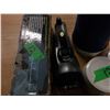 Image 5 : CRANK FLASH LIGHT, THERMOS