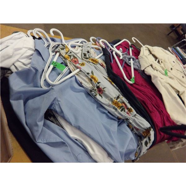 TOTE C/W SWEATERS, SHIRTS, ETC (MOSTLY SIZE MEDIUM)
