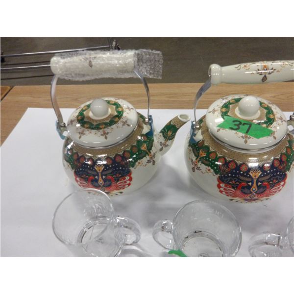 STORE RETURNS (AS IS):  FLAT C/W 2 TEA KETTLES, 3 GLASSES