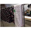 Image 2 : UNCLAIMED STORAGE:  40" X 40" QUILT