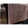 Image 5 : UNCLAIMED STORAGE:  2 NEW SINGLE QUILTS