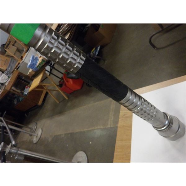 UNCLAIMED STORAGE:  POLICE STYLE SECURITY FLASHLITE
