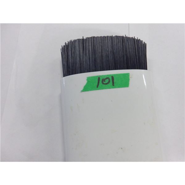 UNCLAIMED STORAGE:  HEAVY DUTY BRUSH