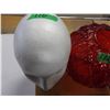 Image 3 : 2 STYROFOAM MANNEQUIN HEADS, 1 LAMP SHADE