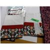 Image 2 : UNCLAIMED STORAGE:  40" X 40" QUILT, 2 STANDARD PILLOWCASES
