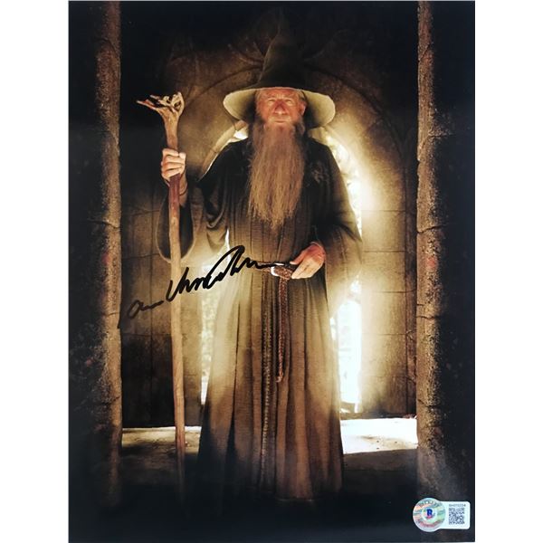 IAN MCKELLAN SIGNED LORD OF THE RINGS 8X10 - BECKETT COA