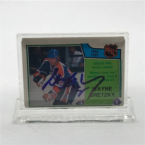 WAYNE GRETZKY SIGNED HOCKEY TRADING CARD