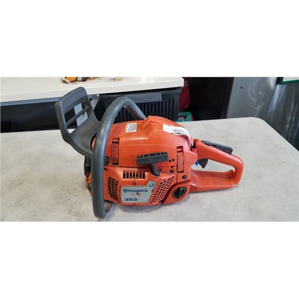 383 HUSKY CHAINSAW, WORKING