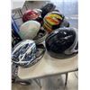 Image 4 : 6 MOTORCYCLE HELMETS