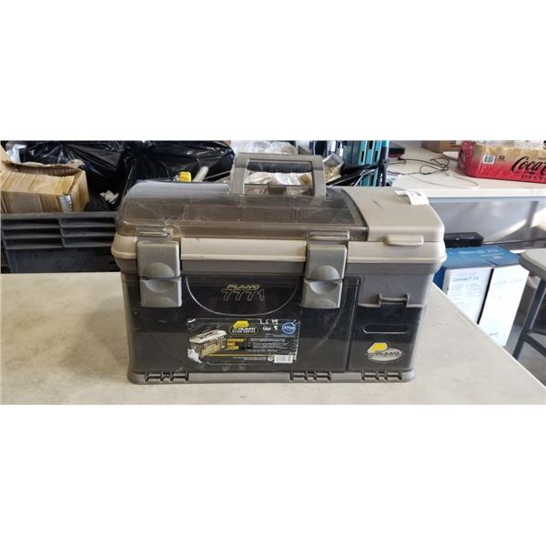 PLANO GUIDE SERIES 7771 TACKLE BOX