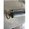 Image 3 : LINCOLN MANUAL GREASE GUN AND 2 PAIRS HEDGE SHEARS