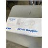 Image 4 : 2 CASES OF NEW SAFETY GOGGLES  - 30 TOTAL