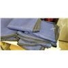 Image 2 : 5 MOVING BLANKETS