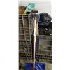 Image 3 : 2 SNOW SHOVELS