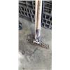Image 2 : WEED PULLER, DUTCH HOE AND RAKE