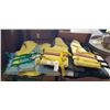 Image 1 : 3 LIFE JACKETS