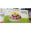 Image 3 : 2 OKKOBI EGG INCUBATORS MODELS M10 & M12, AND 2 OKKOBI CHICKEN COOP DOORS