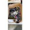Image 2 : 2 BOXES OF NEW PAINT ROLLERS AND SAFETY GLASSES