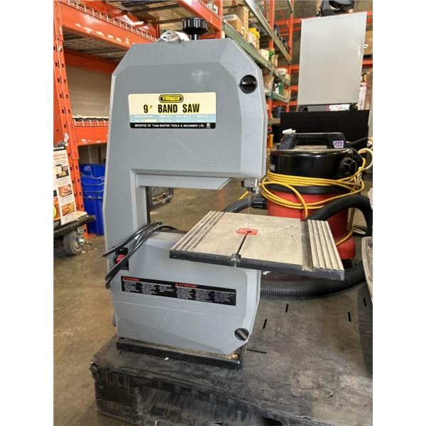 TRADEMASTER 9" BAND SAW. WORKING