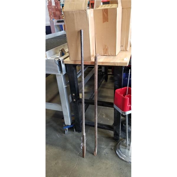 2 LARGE HEAVY DUTY PRY BARS