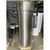 Image 1 : STAINLESS COMMERCIAL CAR VACUUM