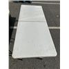 Image 4 : 6 FOOT PLASTIC MARKET TABLE