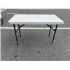 Image 1 : 4 FOOT PLASTIC MARKET TABLE