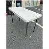 Image 2 : 4 FOOT PLASTIC MARKET TABLE