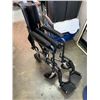 Image 4 : 4 WHEEL PATIENT MOVER WITH FOOTRESTS