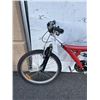 Image 2 : RED UNBRANDED BIKE